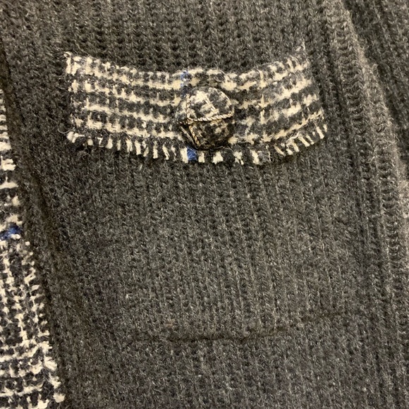 Vintage CHANEL Long Cashmere
Sweater Cardigan - Picture 3 of 5